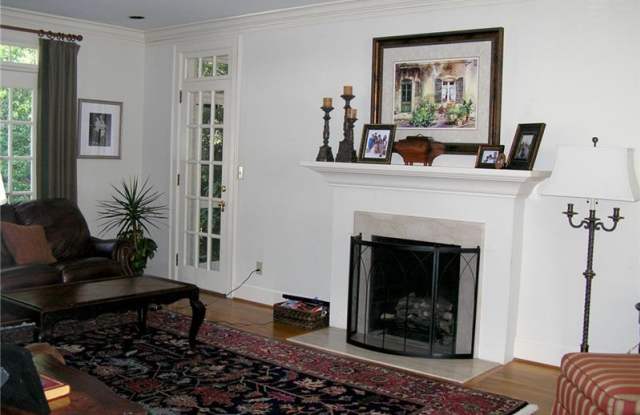 1030 Eulalia Road NE Gallery 4