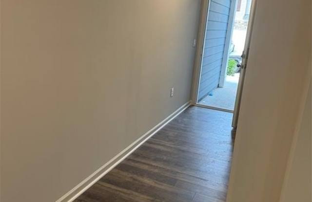 471 Stoneybrook Dr Gallery 3