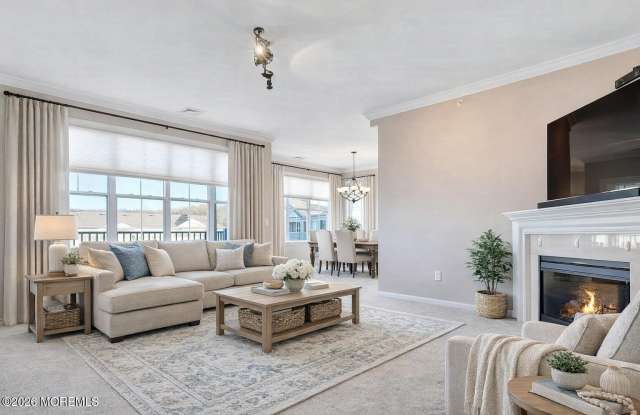 631 Sloan Court Gallery 3