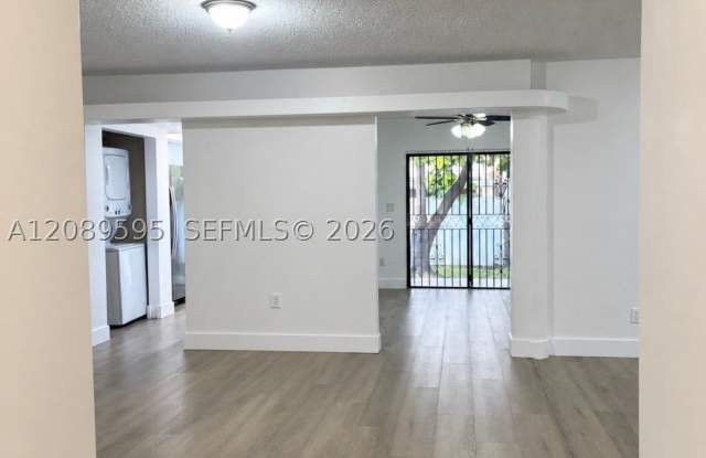 1400 W 39th Pl Gallery 3