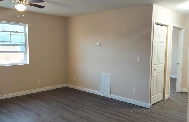 52 Westwood Drive - 4 photos photos