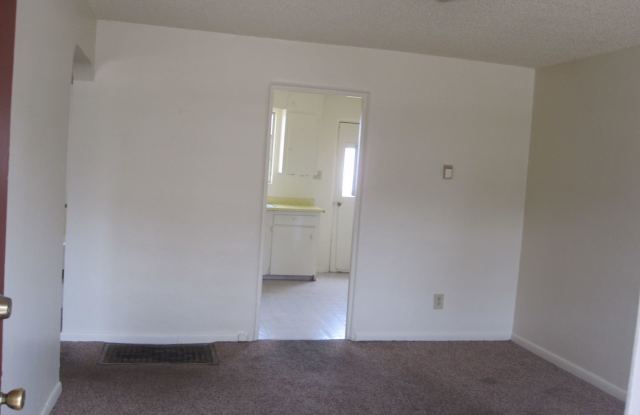 105 S Bayard Gallery 2