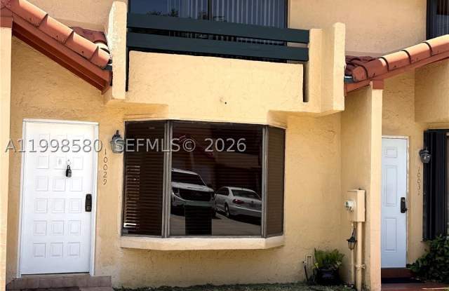 10029 SW 77th Ct Gallery 2