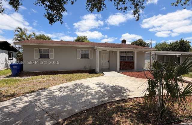 3011 N 74th Ave photos photos