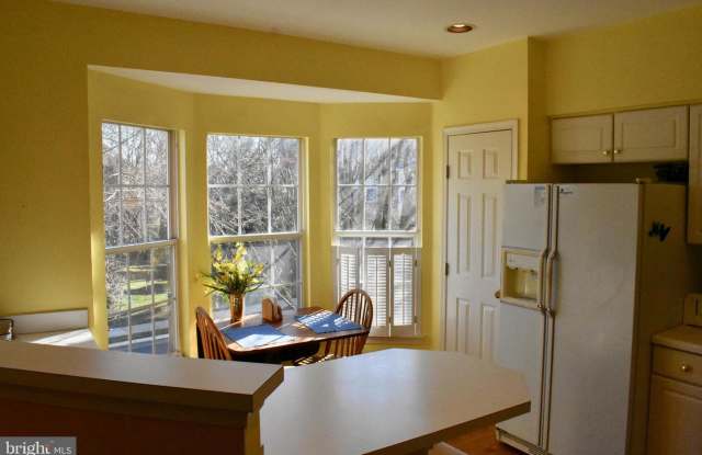 1448 PARK GARDEN LN Gallery 4