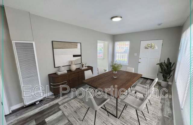 3039 S. Bronson photos photos