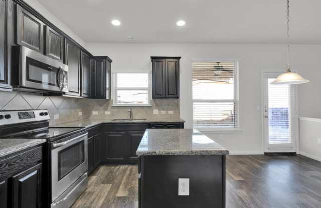 517 Pinnacle Drive Gallery 3
