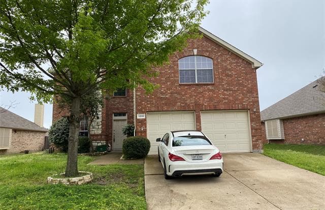 1215 Lake Forest Drive - 1215 Lake Forest Drive, Grand Prairie, TX 75052