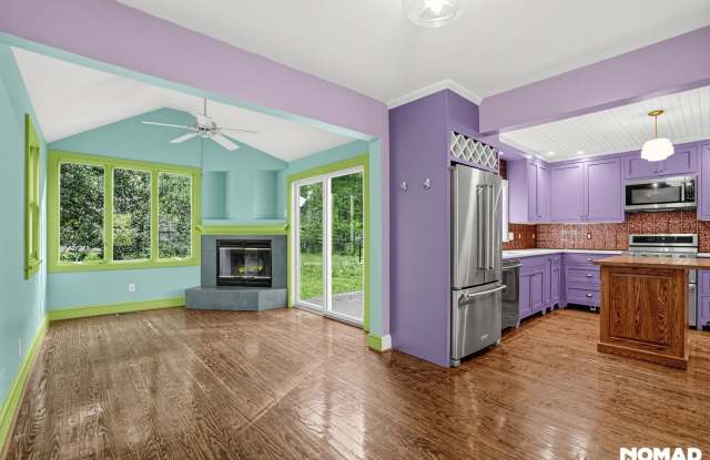 Charming Pet Friendly 3BR House with Pool in Earlysville Gallery 1