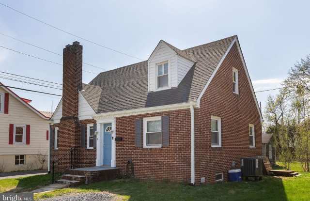 12 W 5TH Street photos photos