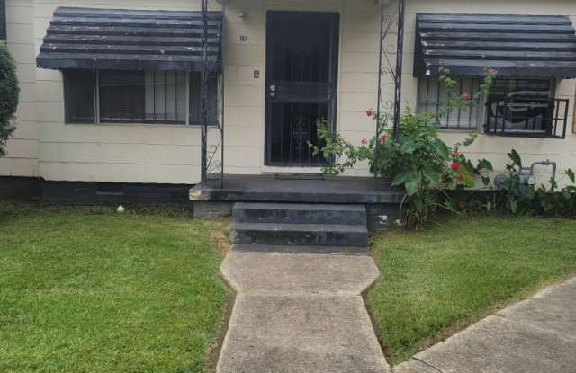 1109 Palmyra Street photos photos