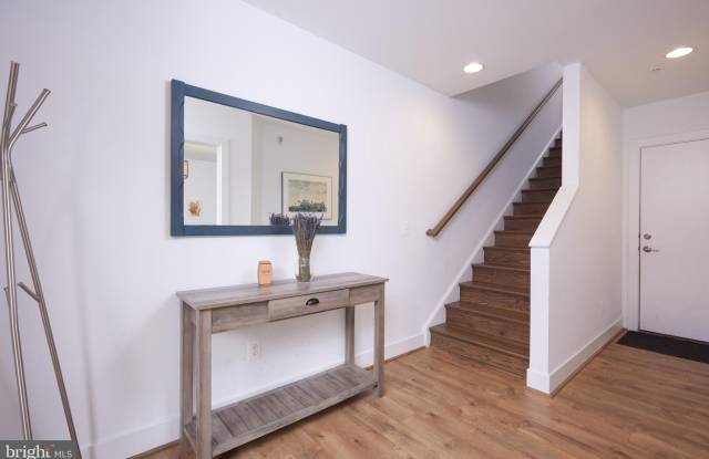 3541 BELLFLOWER Lane Gallery 4