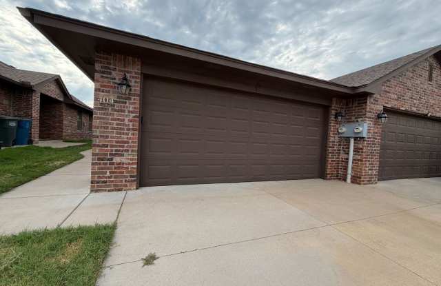 3 Bedroom 2 Bath 2 Car Garage - Edmond Schools Close to Downtown Edmond photos photos 3 Bedroom 2 Bath 2 Car Garage - Edmond Schools Close to Downtown Edmond photos photos