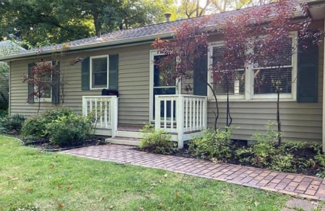7934 Maple Street - 7934 Maple Lane, Prairie Village, KS 66208