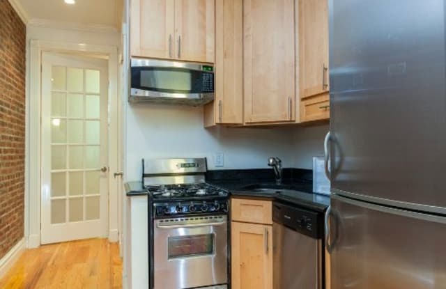 452 W 50th St - 452 West 50th Street, New York City, NY 10019
