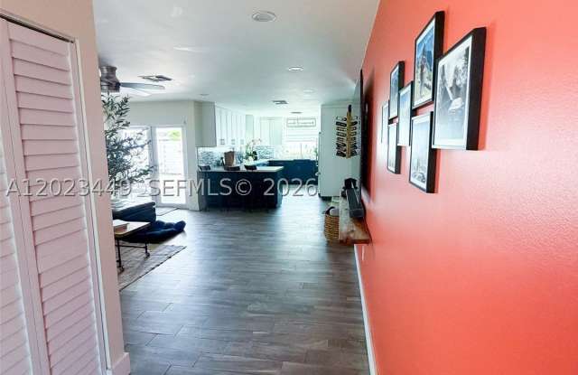 14552 SW 142nd Pl Gallery 2