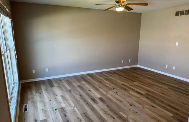 MOVE-IN SPECIAL! $500 OFF FIRST MONTH'S RENT! Large Townhome in North Ames Gallery 4