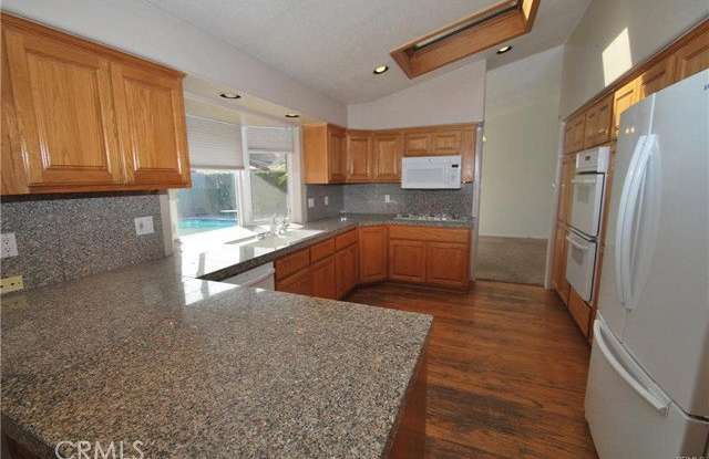 3292 Kenilworth Drive Gallery 2