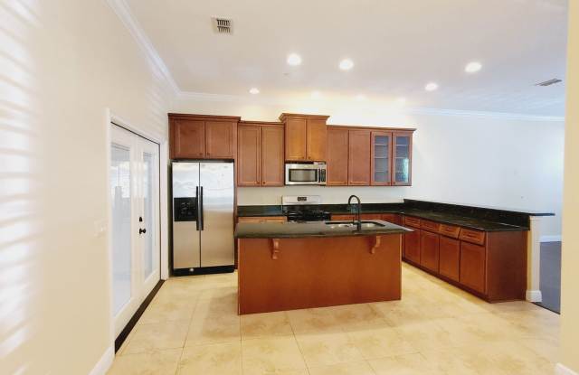 1381 Orchid Ave. Gallery 2