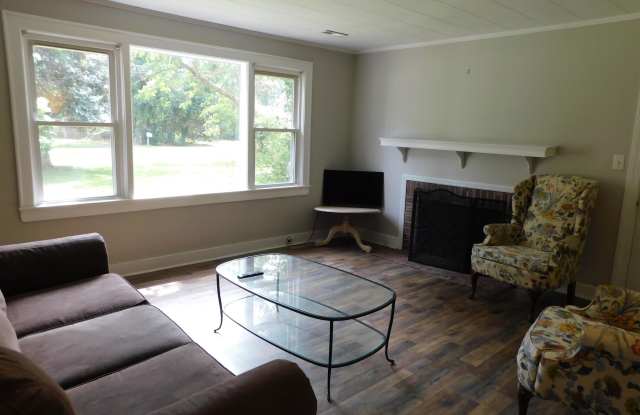 547 Pigott Road Gallery 3