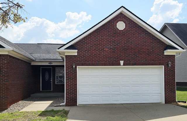 118 Twin Lakes Drive - 118 Twin Lakes Drive, Vine Grove, KY 40175