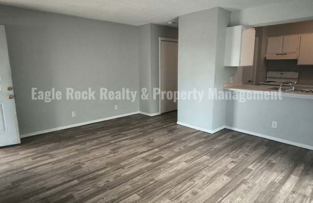 Lunda Rock Duplex, Unit 2203 Gallery 4