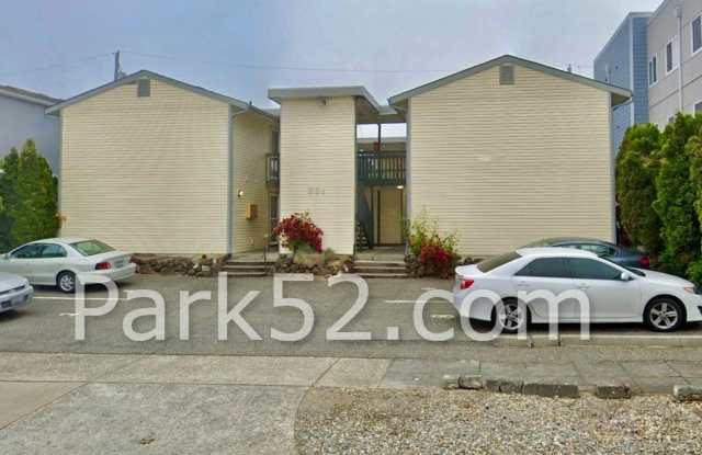 North Tacoma 1 Bedroom Apartment- 631 N Fife St #1, Tacoma photos photos