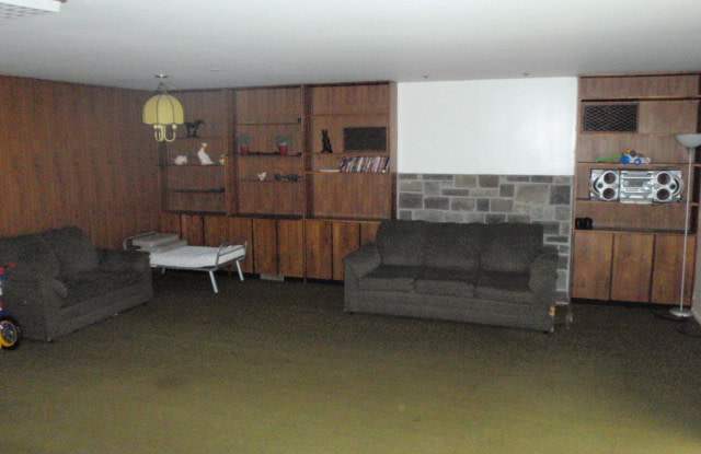 1/2 off first month rent,Beautiful home in Ogden for Rent Walking Distance to WSU Tennis Courts Gallery 4