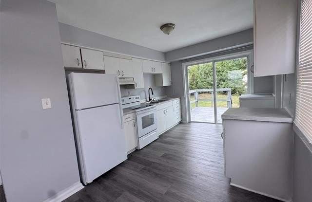 13919 Frazho Road Gallery 3