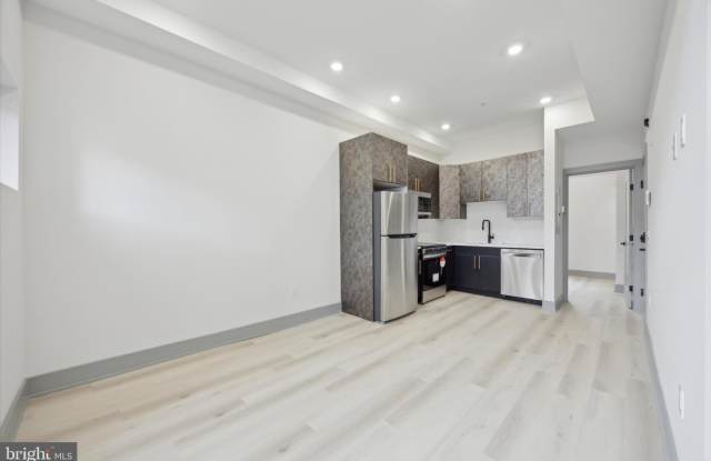 251 S 12TH ST photos photos