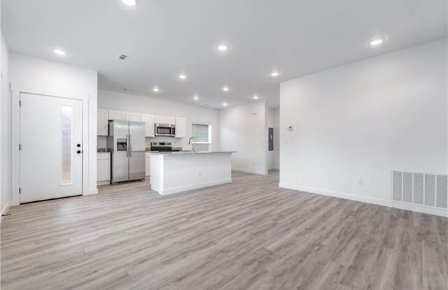 840 Boardwalk Avenue Gallery 2