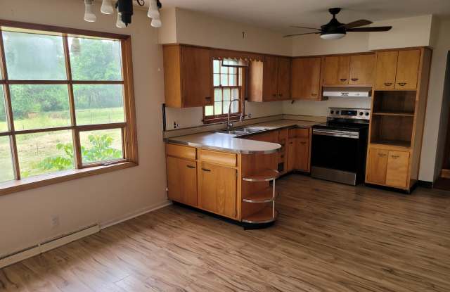2853 W State Route 63 - House Gallery 2