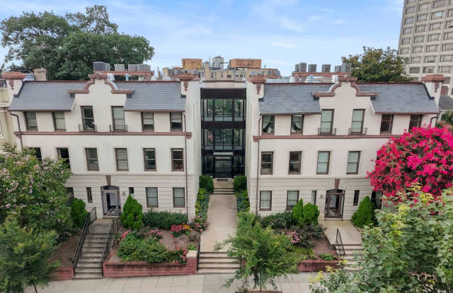 1840 Vernon St NW # U582UT photos photos