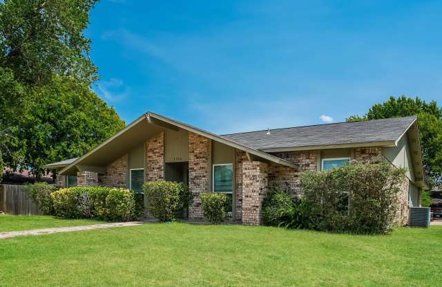 1316 Royal Oak Drive Gallery 1