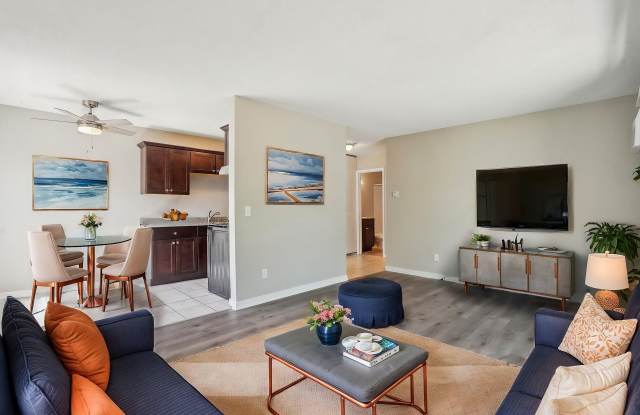 Park West Apartments Gallery 1