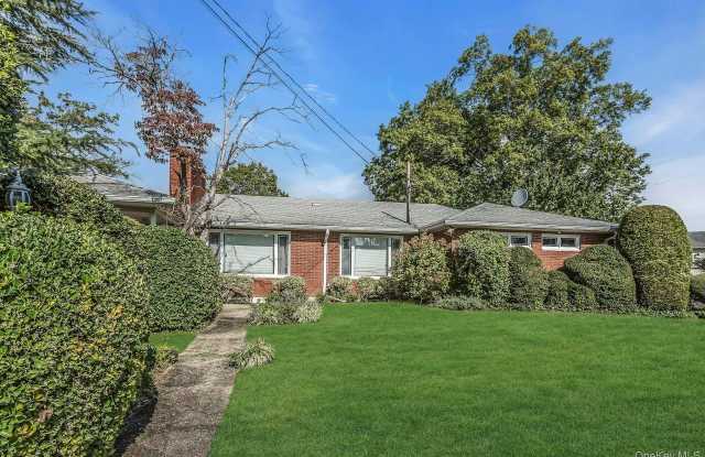 260 Oakridge Lane Gallery 1