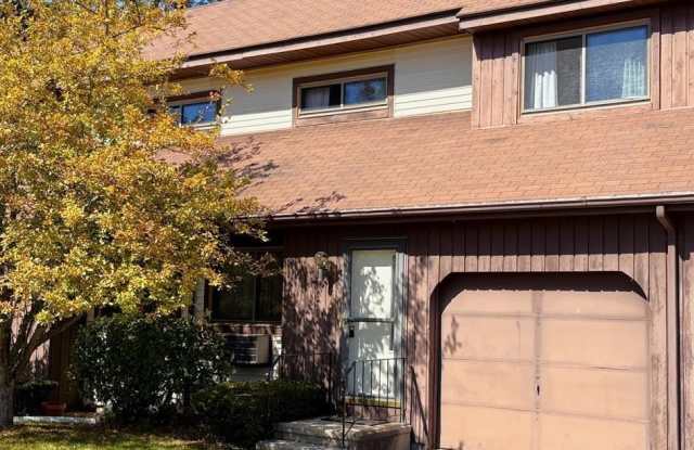 649 Middle Turnpike East photos photos