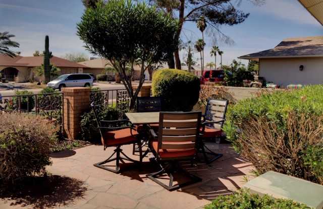 12602 W Parkwood Dr Gallery 2