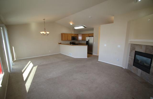 3 Bedroom Eagle River Condo! Gallery 4