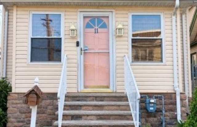 11 Welland Ave photos photos