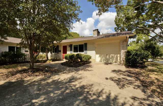 2405 Trailside Drive - B photos photos