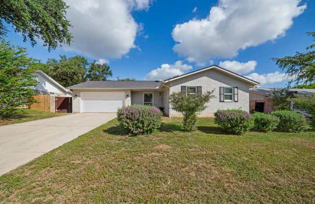 Beautifully Renovated 4-Bedroom, 2-Bath Home! Gallery 3
