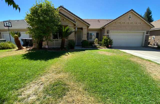 Cozy Home for rent in Visalia photos photos