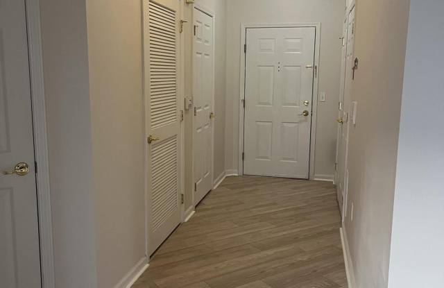237 Sloan Court Gallery 2