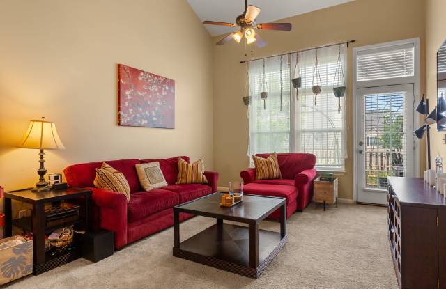 418 Cedar Pines Drive Gallery 2