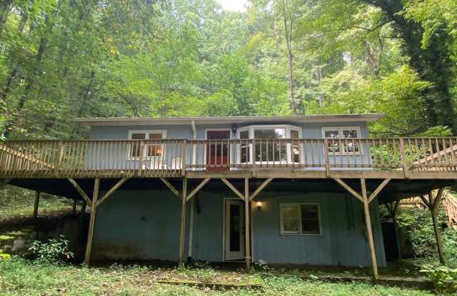 2/1 Home for rent Gallery 1