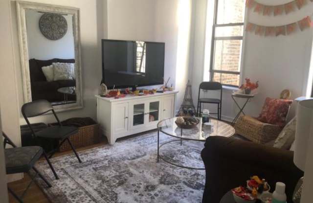 1376 Third Avenue Gallery 2