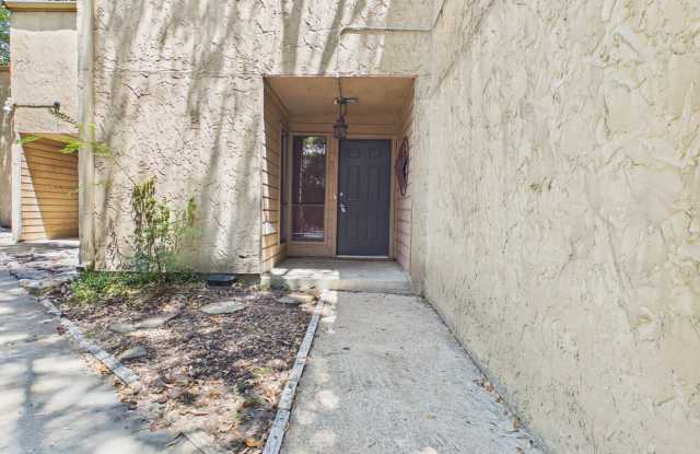4345 Carter Creek Parkway Gallery 1