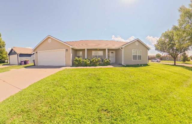 Fenced In Yard + Pet Friendly + Bonus Storage Shed + Stainless Steel Appliances + Washer & Dryer Included! Available July 15th photos photos