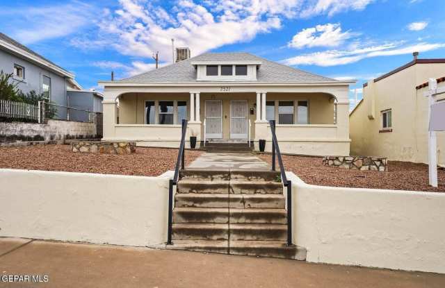 2521 Federal Avenue photos photos